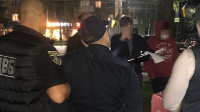 На Хмельниччині на хабарі затримали працівника патрульної поліції