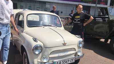 У Києві влаштували виставку "запорожців" У Києві влаштували виставку "запорожців"