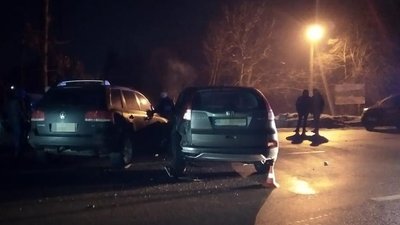 Потрійне автозіткнення: у ДТП на Львівщині травмувались троє людей Потрійне автозіткнення: у ДТП на Львівщині травмувались троє людей