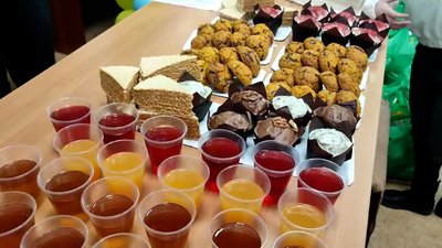 У Житомирі для дітей-переселенців волонтери організували свято У Житомирі для дітей-переселенців волонтери організували свято
