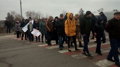 Вільнянці перекрили трасу на знак протесту проти будівництва кар’єру