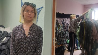 Більше шести тисяч квадратних метрів маскувальних сіток для військових сплели у волонтерському центрі під Житомиром Більше шести тисяч квадратних метрів маскувальних сіток для військових сплели у волонтерському центрі під Житомиром