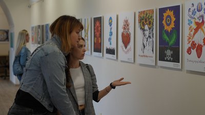 Артплакати в Агенції промоції "Суми". 