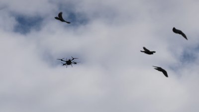 Дрон у небі над Херсоном