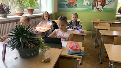 На Тернопільщині п'ятикласники не мають друкованих підручників На Тернопільщині п'ятикласники не мають друкованих підручників