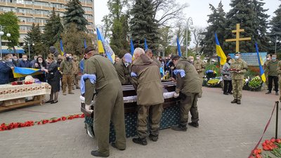 У Черкасах попрощалися з айдаровцем У Черкасах попрощалися з айдаровцем
