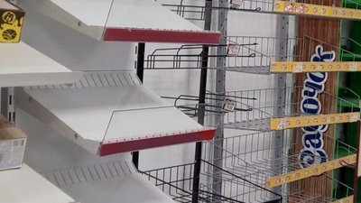 "Зранку прибігли, скупилися – і по домівках". Життя людей у прифронтових селах Миколаївщини "Зранку прибігли, скупилися – і по домівках". Життя людей у прифронтових селах Миколаївщини