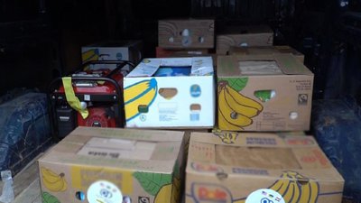 Волонтери передали допомогу для поліцейських Волонтери передали допомогу для поліцейських