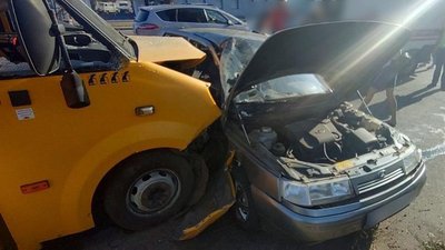 Під час аварії у Полтаві травмувалися п’ятеро людей