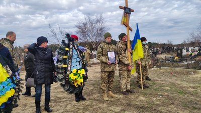 На Херсонщині попрощались з військовим, який помер у зоні ООС
