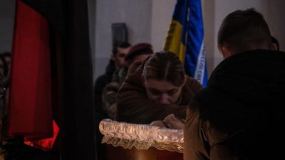 вихідні дівчинка військова вихідні дівчинка військова