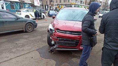 У Кривому Розі внаслідок ДТП травмовано дитину та жінку У Кривому Розі внаслідок ДТП травмовано дитину та жінку