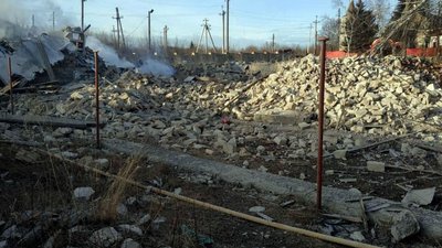 Били КАБами, ракетами та артилерією: російські війська обстріляли 13 населених пунктів Донеччини