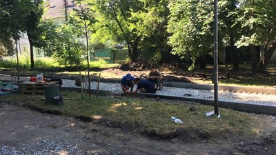 У Житомирі реконструюють сквер на майдані Путятинському У Житомирі реконструюють сквер на майдані Путятинському