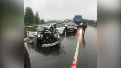 На трасі "Київ-Чоп" сталася потрійна ДТП: рух ускладнений