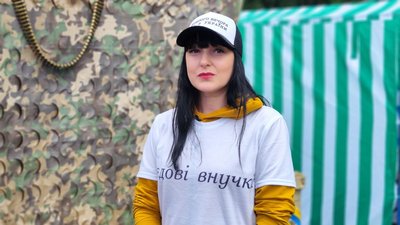 Польова кухня, вироби майстрів, речі з фронту: у Луцьку – благодійний ярмарок на підтримку ЗСУ Польова кухня, вироби майстрів, речі з фронту: у Луцьку – благодійний ярмарок на підтримку ЗСУ
