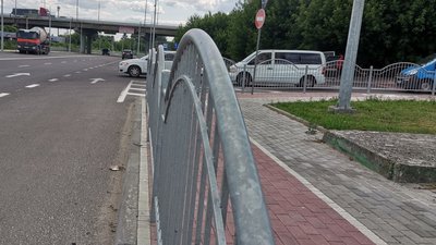 Обмежує видимість водіям: коли на Ківерцівській у Луцьку приберуть паркан