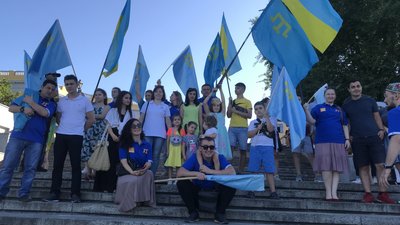 "Ми – єдина країна": в Одесі провели автопробіг до Дня кримськотатарського прапора "Ми – єдина країна": в Одесі провели автопробіг до Дня кримськотатарського прапора