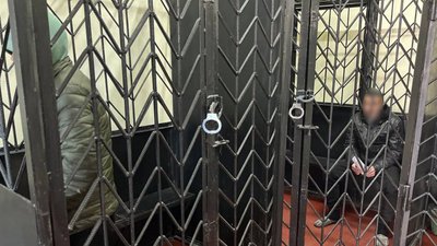Увірвались зі зброєю до магазину: на Черкащині двом чоловікам повідомили про підозру Увірвались зі зброєю до магазину: на Черкащині двом чоловікам повідомили про підозру