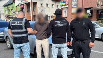 25-річного закарпатця затримали за підозрою в переправленні через кордон чоловіків
