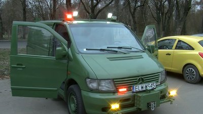 Волинянин у Польщі модернізував автівку для бойових медиків 14 бригади Волинянин у Польщі модернізував автівку для бойових медиків 14 бригади
