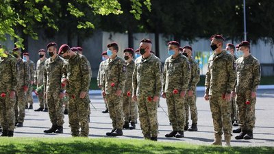 У Львові попрощалися із захисником Луганського аеропорту Сергієм Тимощуком У Львові попрощалися із захисником Луганського аеропорту Сергієм Тимощуком