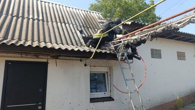 пошкоджений будинок, дергачі