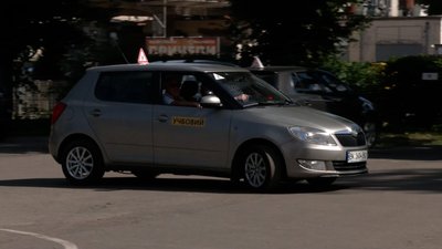 Посвідчення по-новому: на Рівненщині діють нові правила навчання в автошколах Посвідчення по-новому: на Рівненщині діють нові правила навчання в автошколах