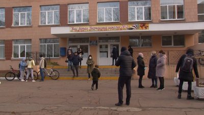 У Черкасах обирають мера. Фоторепортаж У Черкасах обирають мера. Фоторепортаж