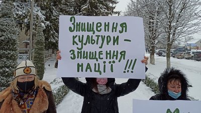 У Малій Висці протестували проти закриття Будиинку культури У Малій Висці протестували проти закриття Будиинку культури