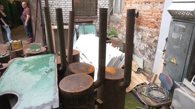 Буржуйки, які виготовили комунальники Буржуйки, які виготовили комунальники