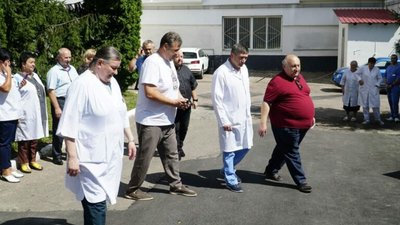 Житомирська обласна лікарня отримала
медичне обладнання від закордонних партнерів Житомирська обласна лікарня отримала
медичне обладнання від закордонних партнерів