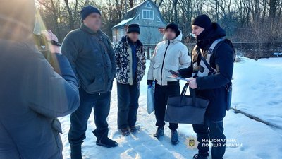 На Чернігівщині повідомили про підозри чоловікам, які вчинили бійку та погрожували зброєю