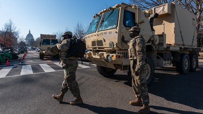 Національна гвардія заблокувала деякі дороги у столиці США. Вашингтон, 13 січня 2021 року Національна гвардія заблокувала деякі дороги у столиці США. Вашингтон, 13 січня 2021 року