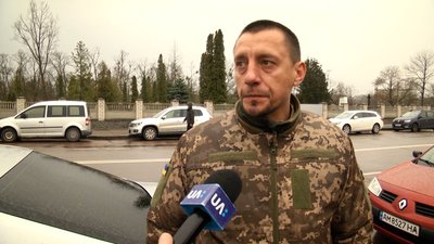 У Житомирі попрощалися з десантниками Дмитром Яковцем та Дмитром Кановою У Житомирі попрощалися з десантниками Дмитром Яковцем та Дмитром Кановою