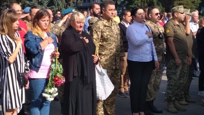 "Поки ми живі, будемо добиватися, щоб винні були покарані", - захисник України, у день пам'яті "Поки ми живі, будемо добиватися, щоб винні були покарані", - захисник України, у день пам'яті