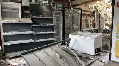 "Я приїхав з роботи, а тут таке. Жінка з батьком в лікарні, тварини мертві". Очевидці про обстріли у Херсон "Я приїхав з роботи, а тут таке. Жінка з батьком в лікарні, тварини мертві". Очевидці про обстріли у Херсон
