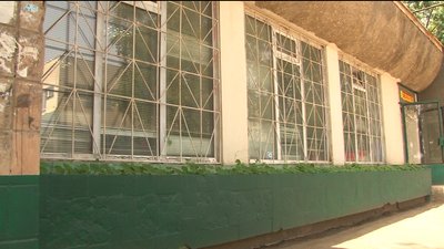 Черкасці просять відремонтувати місцеву бібліотеку Черкасці просять відремонтувати місцеву бібліотеку