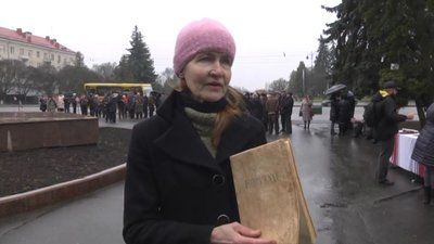 У Луцьку відзначили 206-у річницю від дня народження Тараса Шевченка У Луцьку відзначили 206-у річницю від дня народження Тараса Шевченка