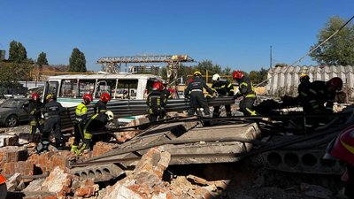 У Києві пролунав вибух на території автотранспортного підприємства: є загиблі У Києві пролунав вибух на території автотранспортного підприємства: є загиблі
