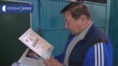 55 років працює вчителем фізкультури. Микола Соколов