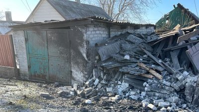 Армія РФ обстріляла Курахівку на Донеччині: дві людини поранені — вони у лікарні