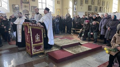 У Полтаві прощаються із полеглими солдатами Сергієм Гончаренком та Артемом Губановим У Полтаві прощаються із полеглими солдатами Сергієм Гончаренком та Артемом Губановим