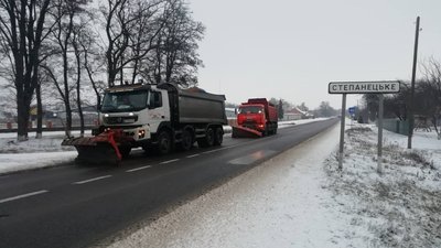 Дорожні роботи на території Черкащини продовжуються — шляховики Дорожні роботи на території Черкащини продовжуються — шляховики