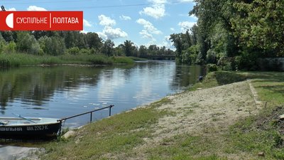 Човен рятувальників на Ворсклі Човен рятувальників на Ворсклі