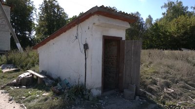 "Воно прилетіло й стелю пробило": подробиці удару "Шахедами" по селу на Чернігівщині, де народився Леонід Кучма "Воно прилетіло й стелю пробило": подробиці удару "Шахедами" по селу на Чернігівщині, де народився Леонід Кучма