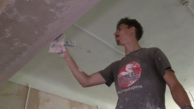 Волонтери ремонтують приміщення для молодіжного простору на Рівненщині Волонтери ремонтують приміщення для молодіжного простору на Рівненщині