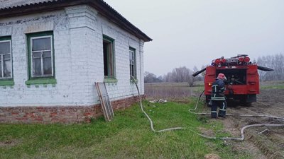 Палив у ліжку: на Чернігівщині літній чоловік загинув під час пожежі будинку