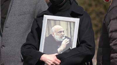 В Івано-Франківську на Алеї слави поховали президента клубу ерудитів Володимира Макарова