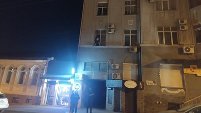 Пожежа у центрі Харкова: працюють п'ять відділень рятувальників Пожежа у центрі Харкова: працюють п'ять відділень рятувальників